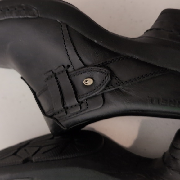 Women's Merrell black clog type shoes size 7 - Picture 5 of 6